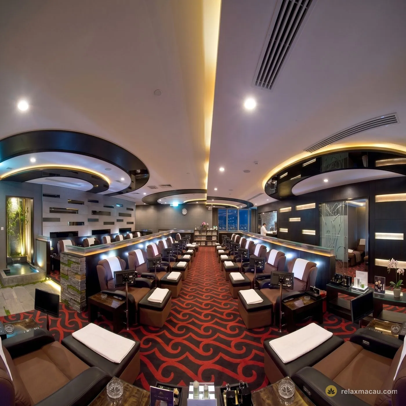 Oceanic Royal Spa recliner lounge