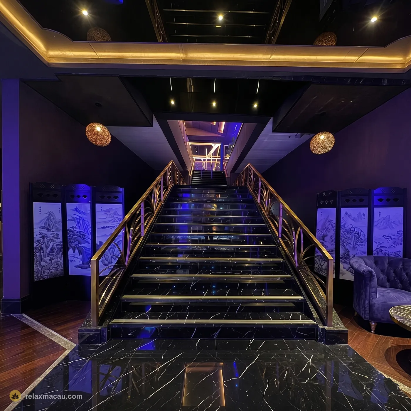 Familia Nobre purple grand staircase